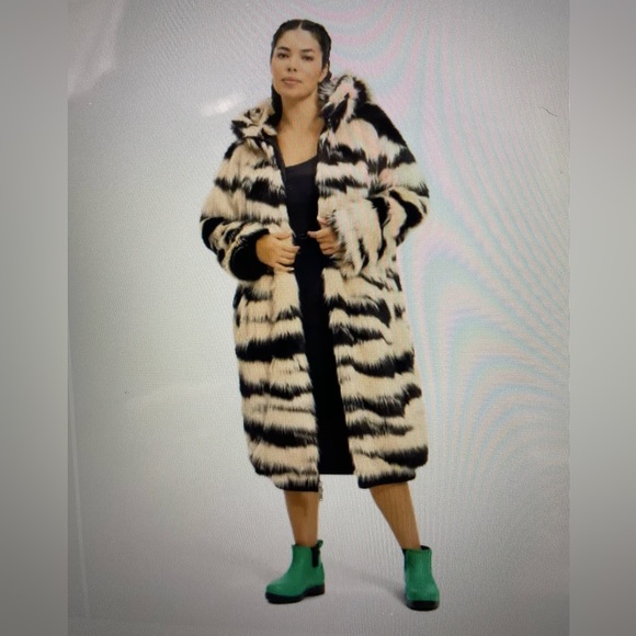 UGG Women's Koko Oversized Faux Fur Coat NWT